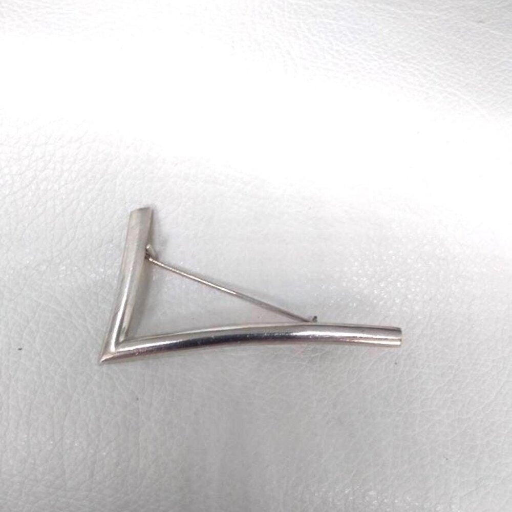 Check Mark Weird Shape Silver Broach different elegant vote ski slope Pinback